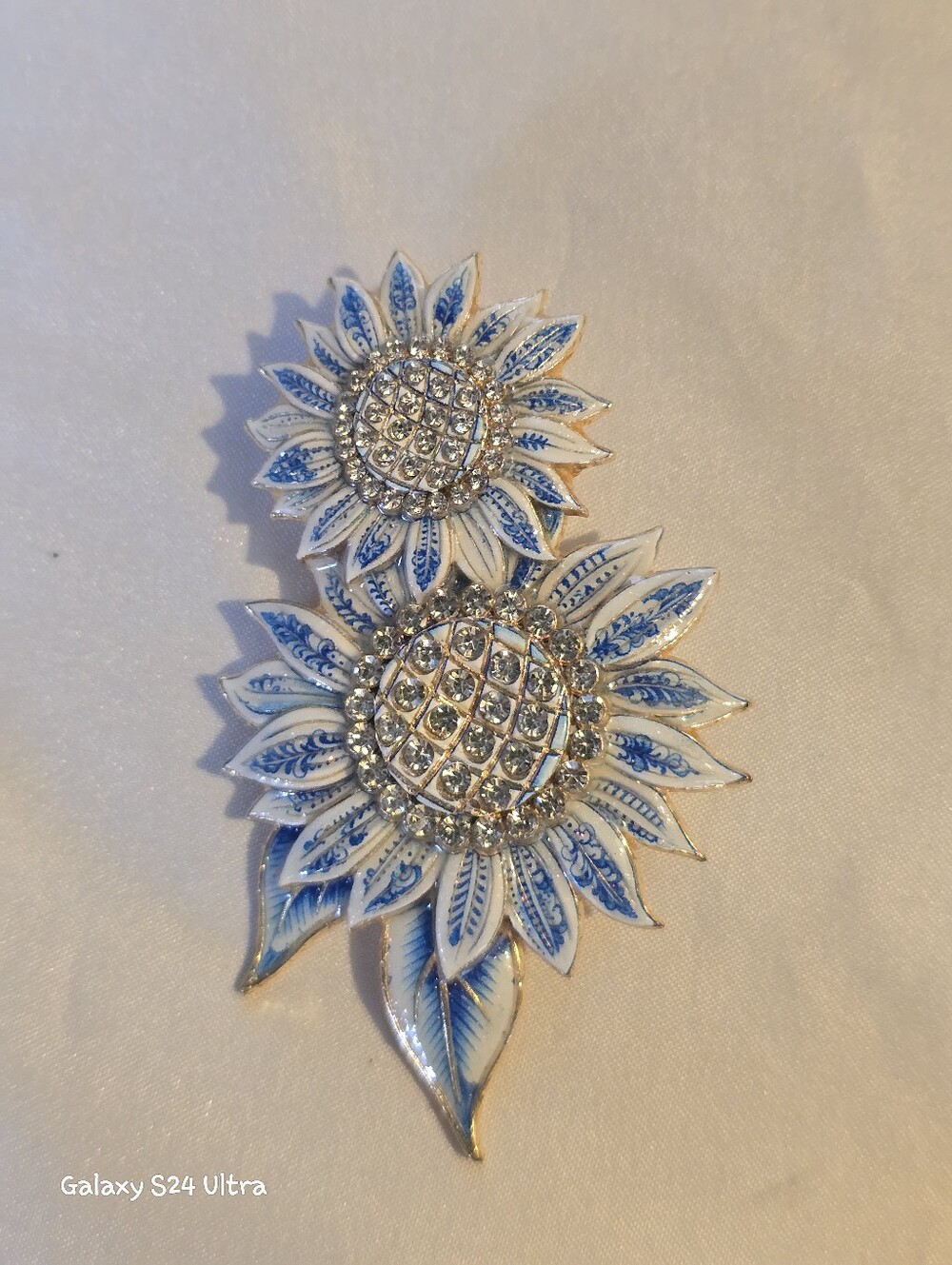 Sunflower 🌻 Brooch NEW - Picture 7 of 11